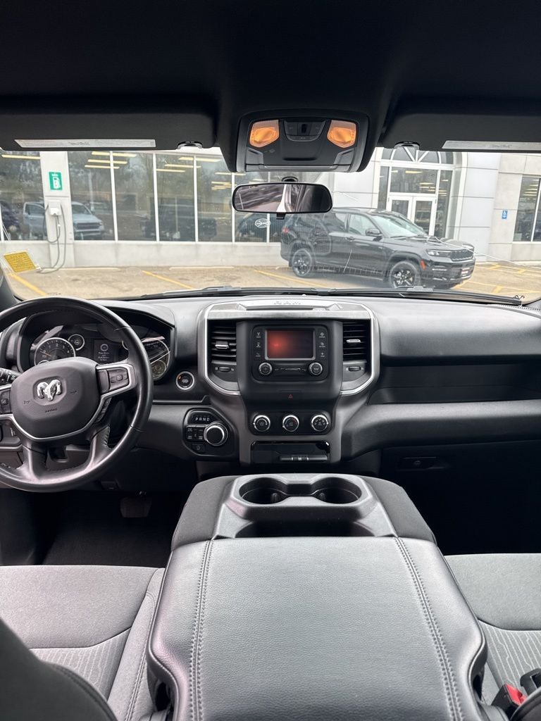 2022 RAM 1500 Big Horn Crew Cab 4x4 5'7' Box