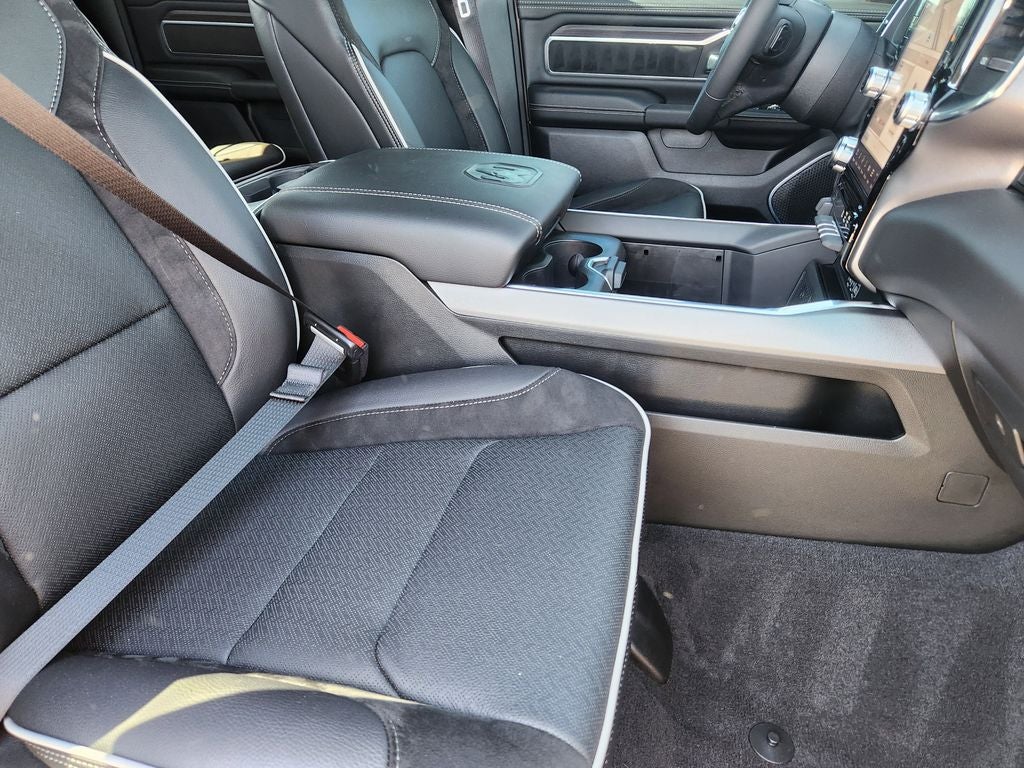 2026 RAM 1500 Laramie Crew Cab 4x4 5'7' Box