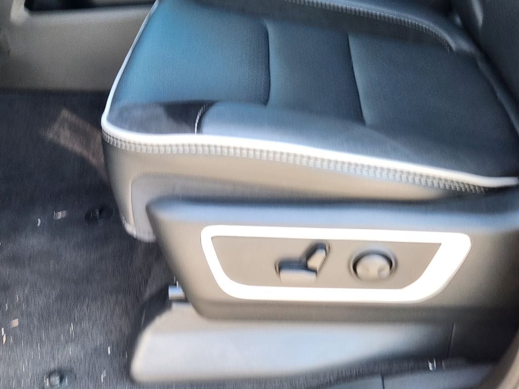 2026 RAM 1500 Laramie Crew Cab 4x4 5'7' Box