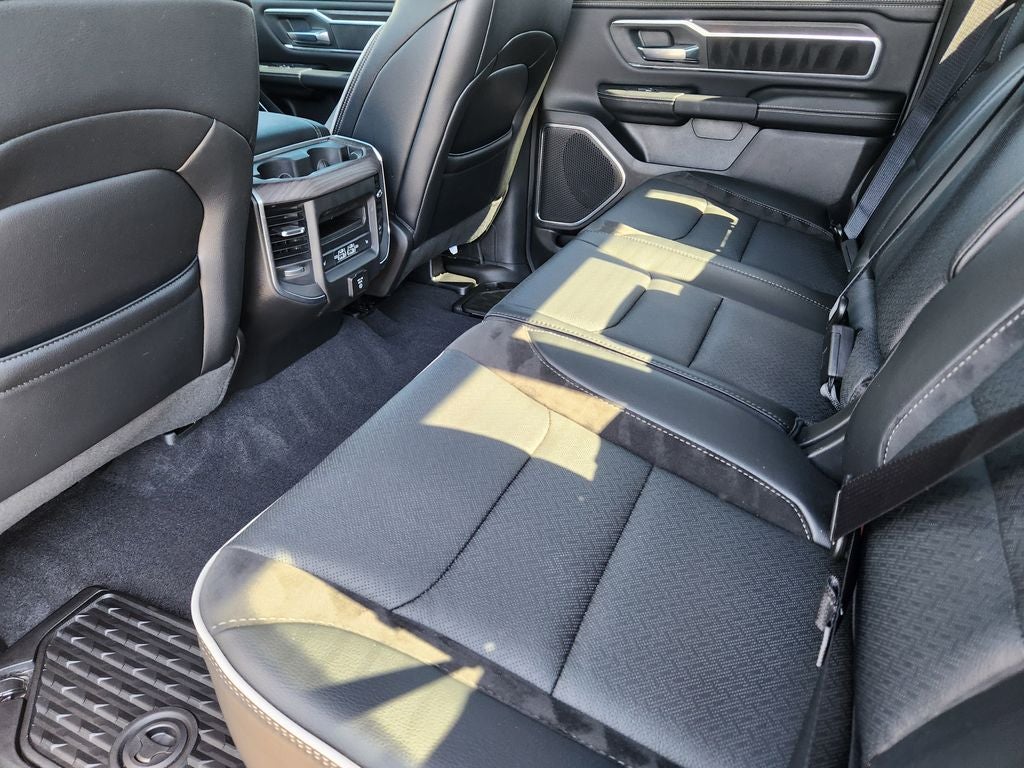 2026 RAM 1500 Laramie Crew Cab 4x4 5'7' Box