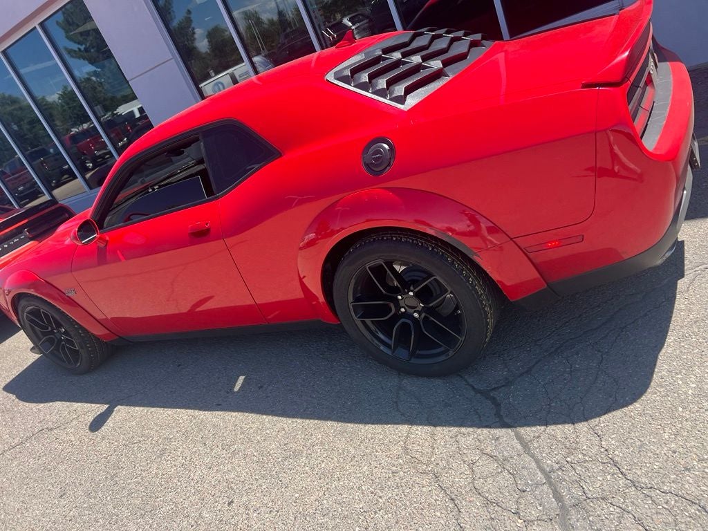 2016 Dodge Challenger SRT 392