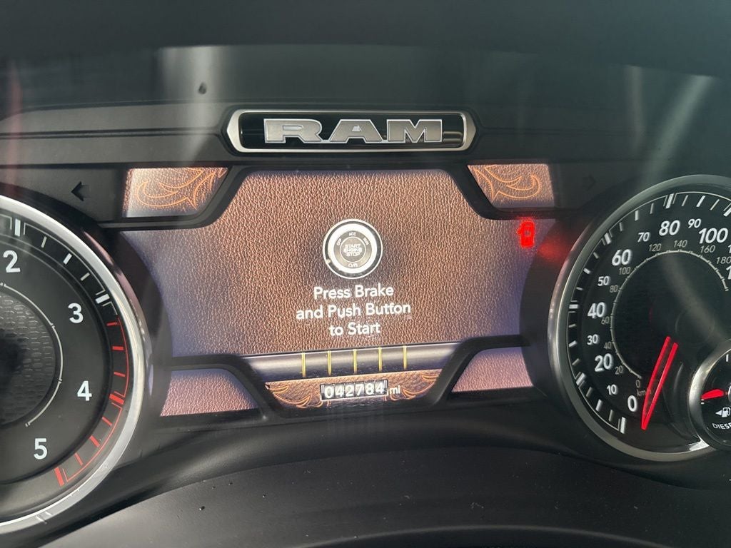 2022 RAM 3500 Laramie Crew Cab 4x4 8' Box