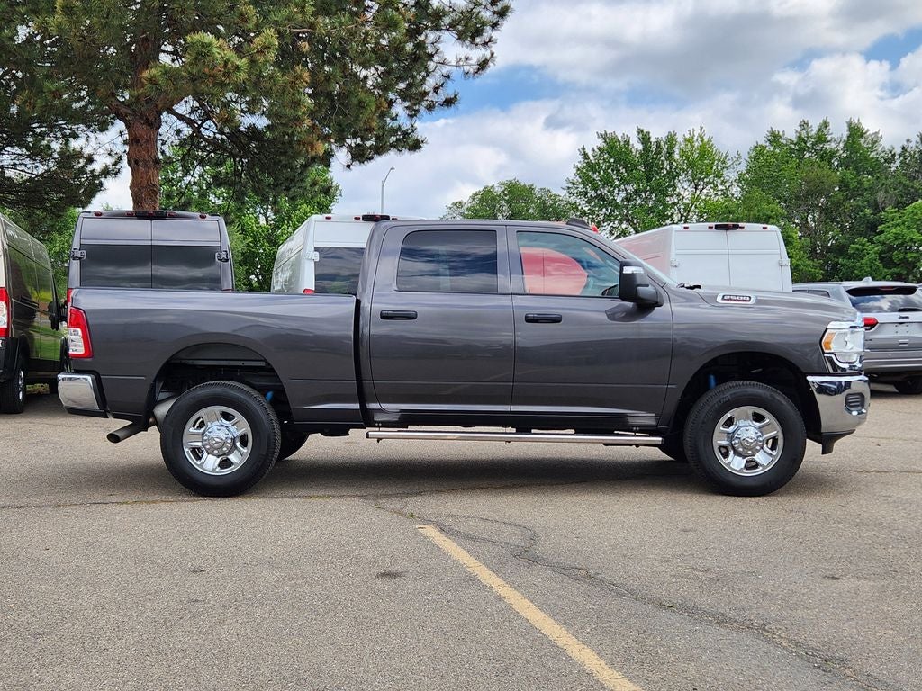 2024 RAM 2500 Tradesman Crew Cab 4x4 6'4' Box