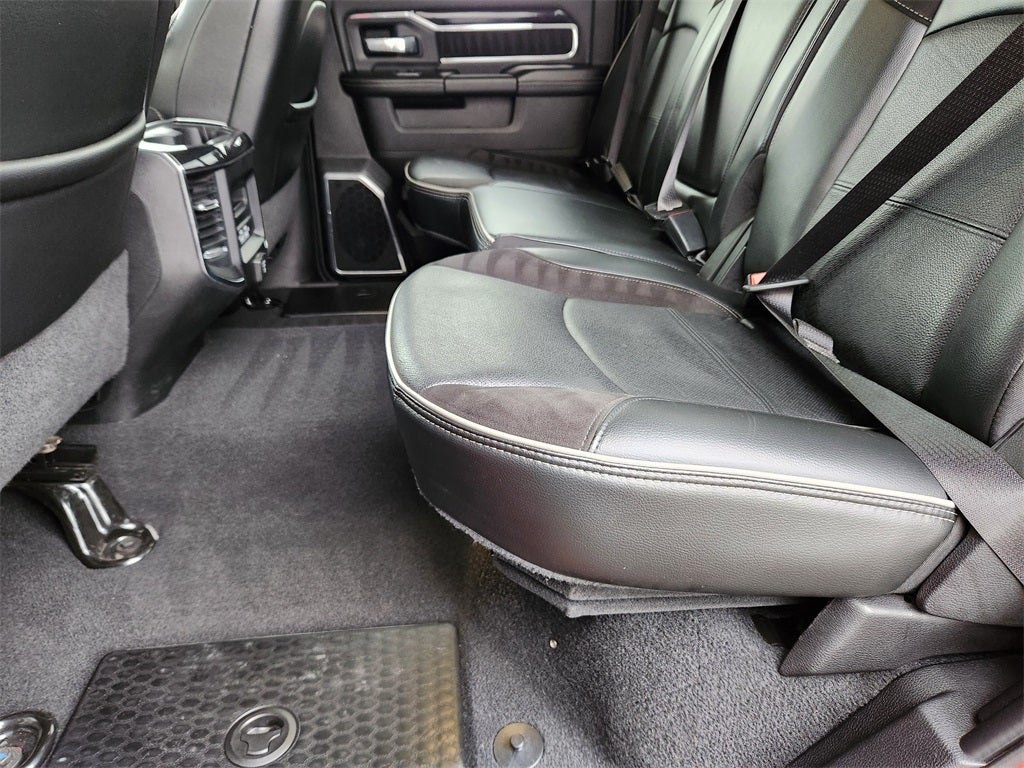 2022 RAM 2500 Laramie Crew Cab 4x4 6'4' Box