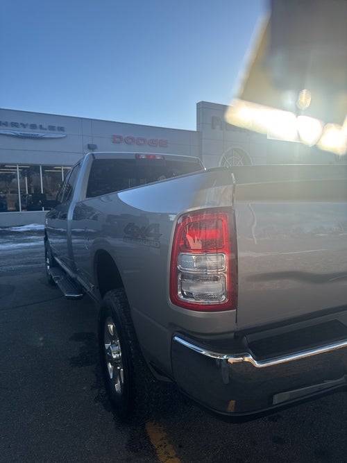 2019 RAM 2500 Tradesman Crew Cab 4x4 8' Box
