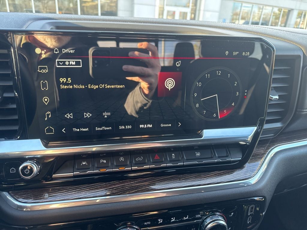 2025 GMC Sierra 1500 Elevation