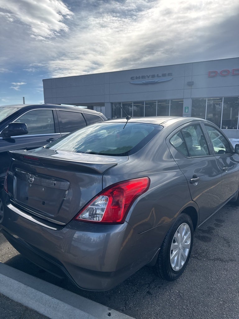 2019 Nissan Versa 1.6 S+
