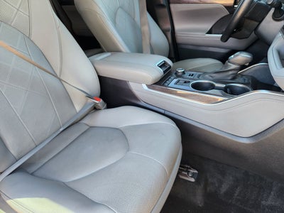2021 Toyota Highlander Platinum
