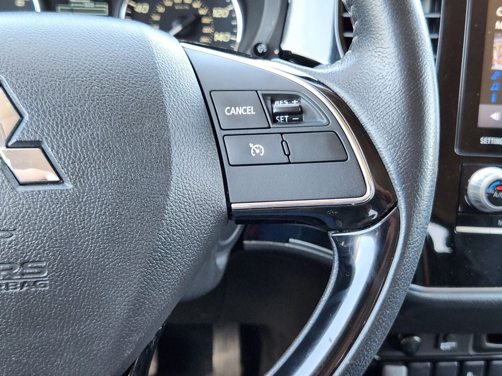 2020 Mitsubishi Outlander Base