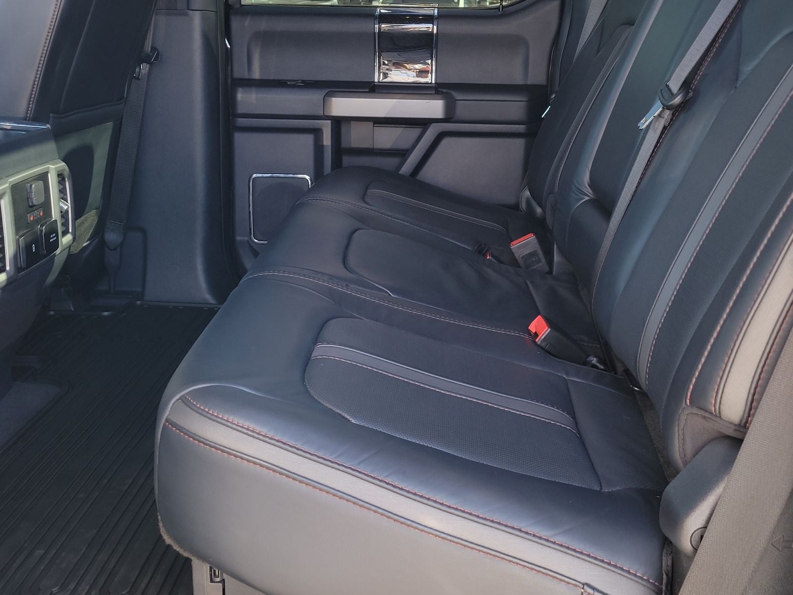 2022 Ford F-350SD Platinum