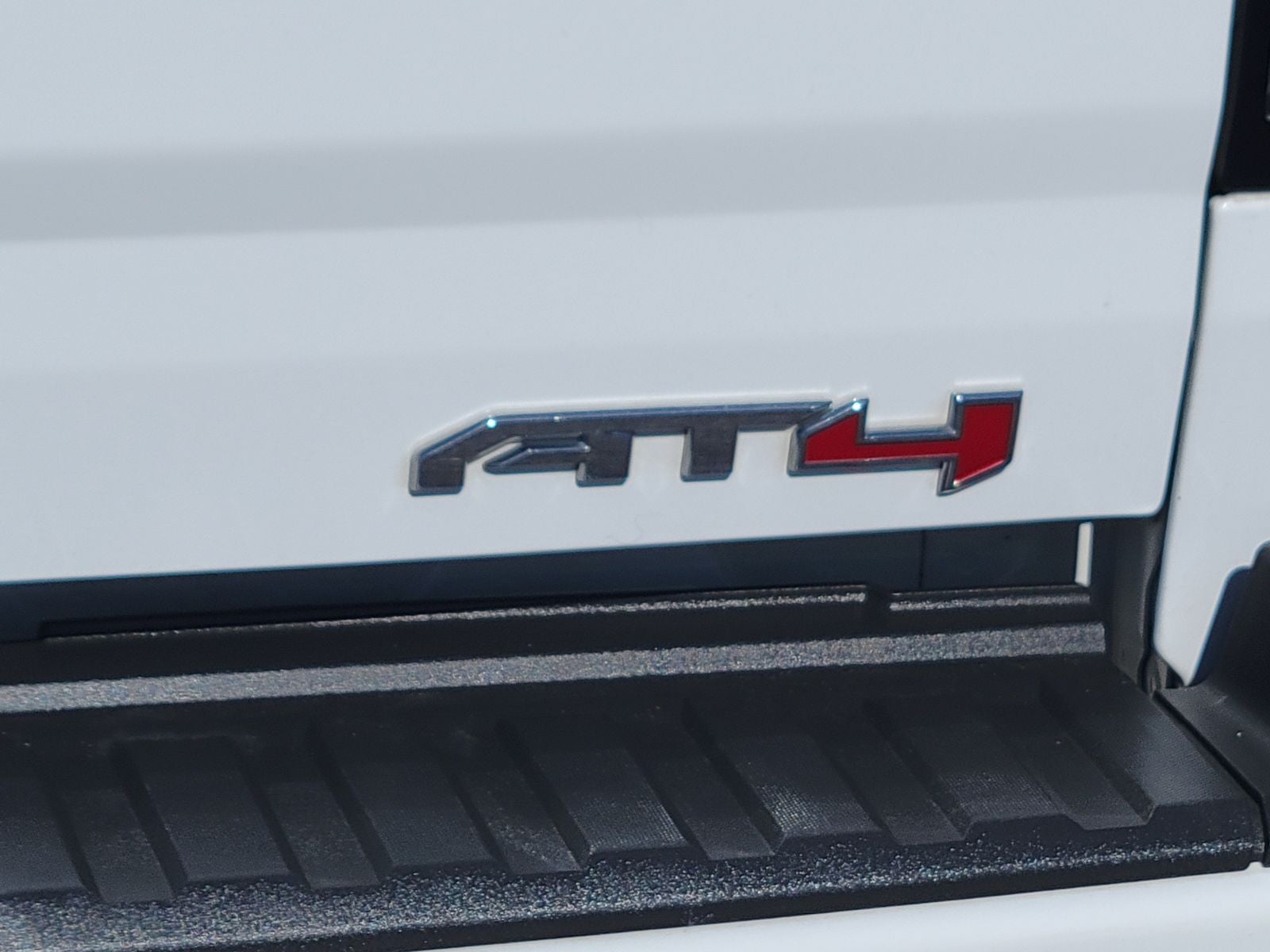 2022 GMC Canyon AT4 w/Leather