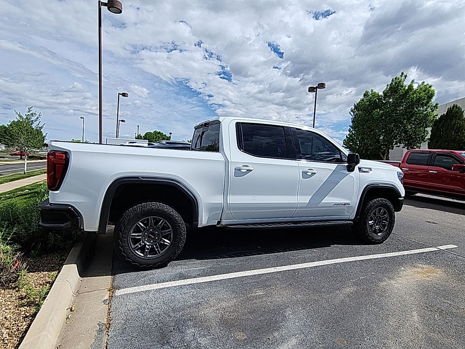 2024 GMC Sierra 1500 AT4X