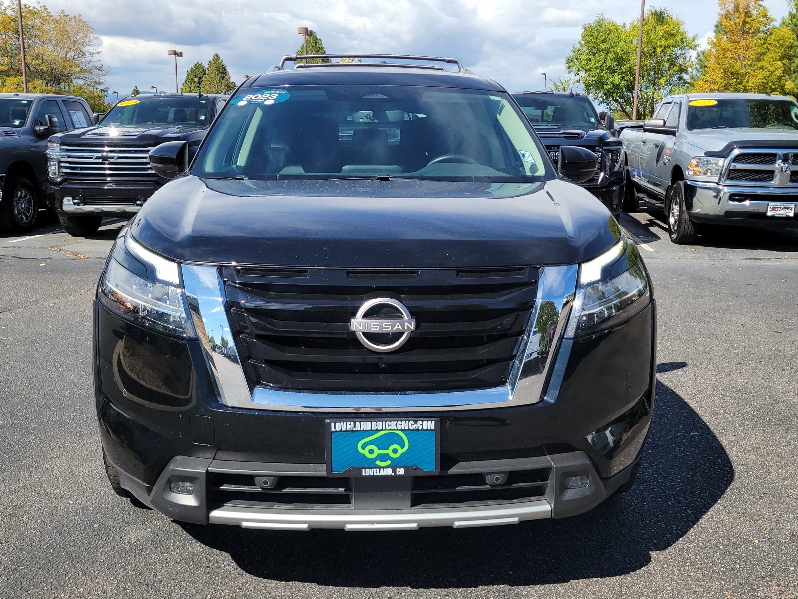 2023 Nissan Pathfinder SL
