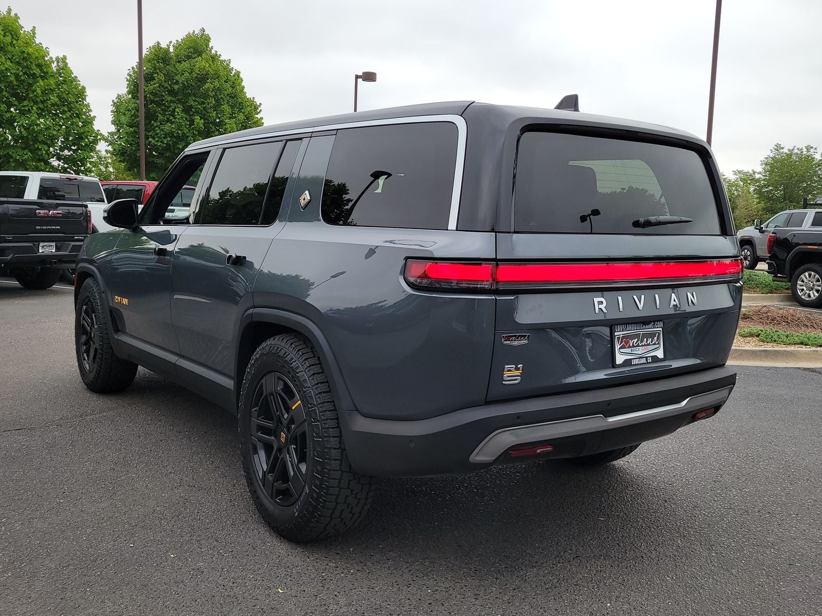 2024 Rivian R1S Adventure