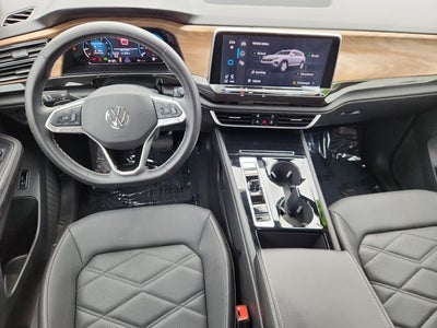 2025 Volkswagen Atlas 2.0T SE w/Technology