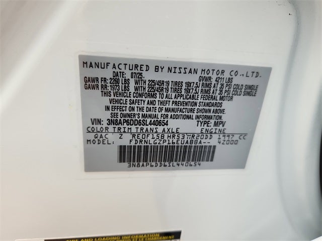 2025 Nissan Kicks SR