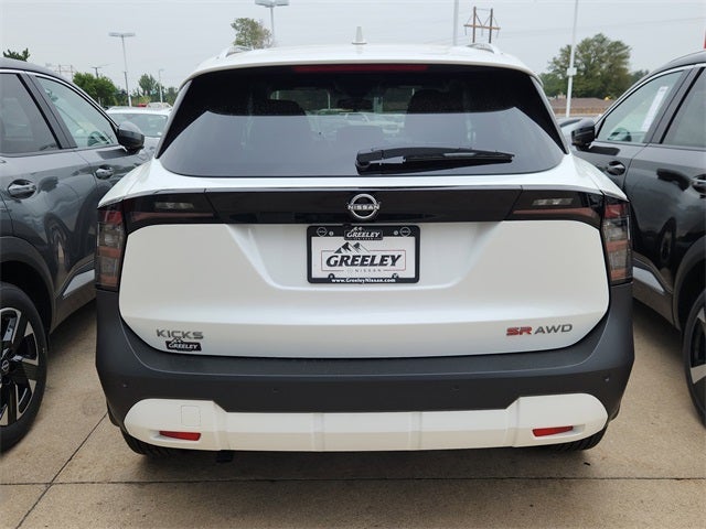 2025 Nissan Kicks SR