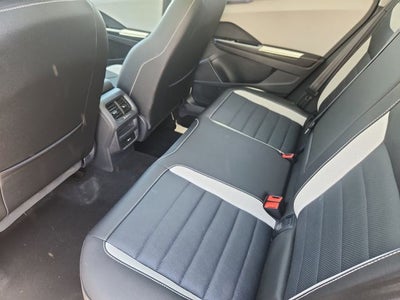 2025 Volkswagen Taos SEL