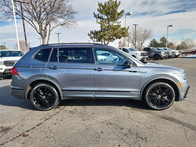 2022 Volkswagen Tiguan SE R-Line Black