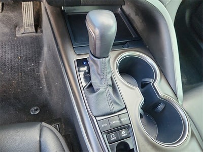 2022 Toyota Camry Hybrid SE