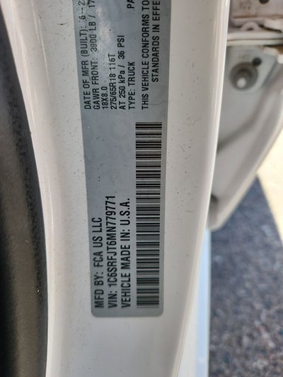 2021 RAM 1500 Laramie Crew Cab 4x4 5'7' Box