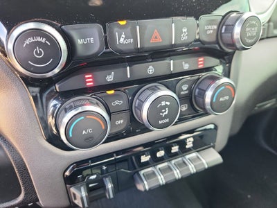 2022 RAM 3500 Big Horn Crew Cab 4x4 8' Box