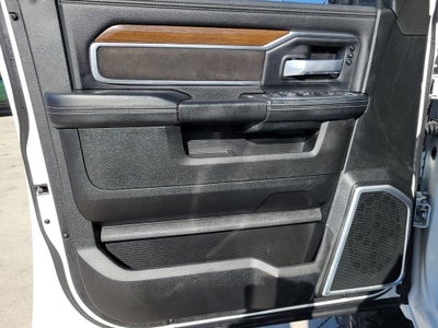 2022 RAM 2500 Laramie Crew Cab 4x4 6'4' Box
