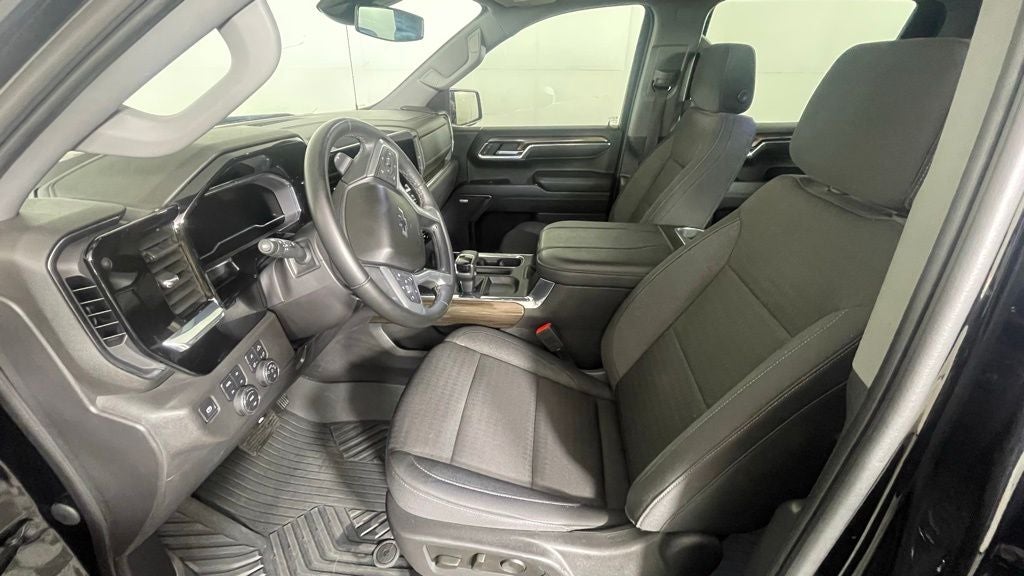 2023 Chevrolet Silverado 1500 4WD Crew Cab Short Bed RST