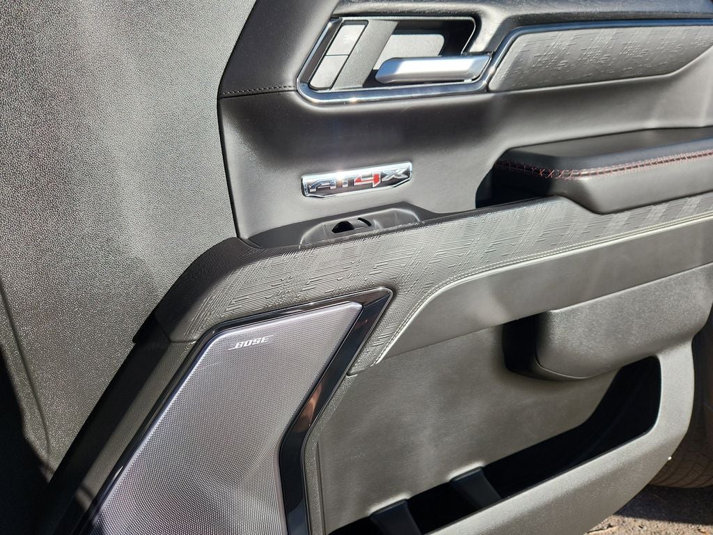 2024 GMC Sierra 1500 4WD Crew Cab Short Box AT4X