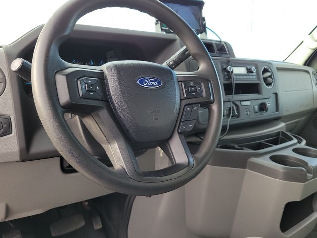 2022 Ford E-450SD Base
