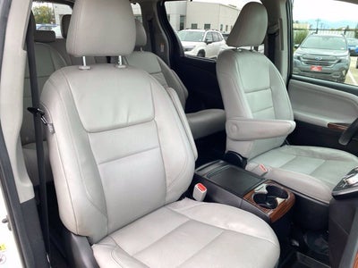 2017 Toyota Sienna Limited Premium