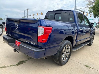 2017 Nissan Titan SV