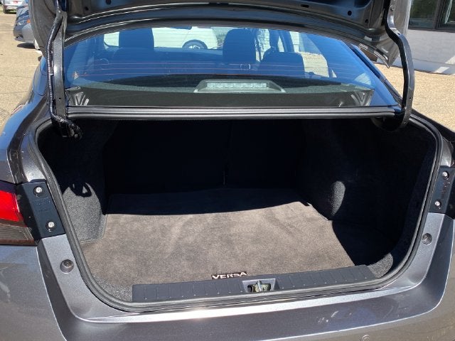 2024 Nissan Versa 1.6 SV