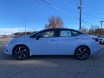 2025 Nissan Versa 1.6 SR