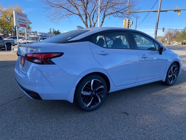 2025 Nissan Versa 1.6 SR