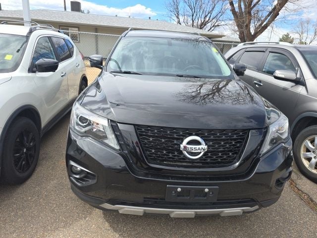 2020 Nissan Pathfinder SL