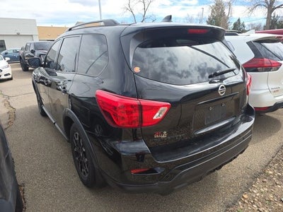 2020 Nissan Pathfinder SL