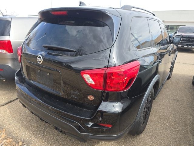 2020 Nissan Pathfinder SL