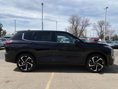 2024 Mitsubishi Outlander SE