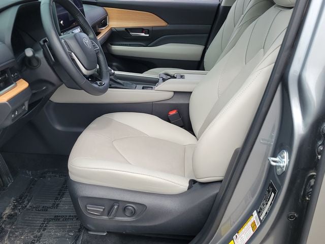 2025 Toyota Grand Highlander Platinum