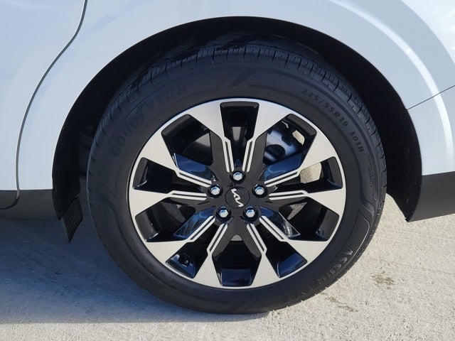 2023 Kia Carnival EX