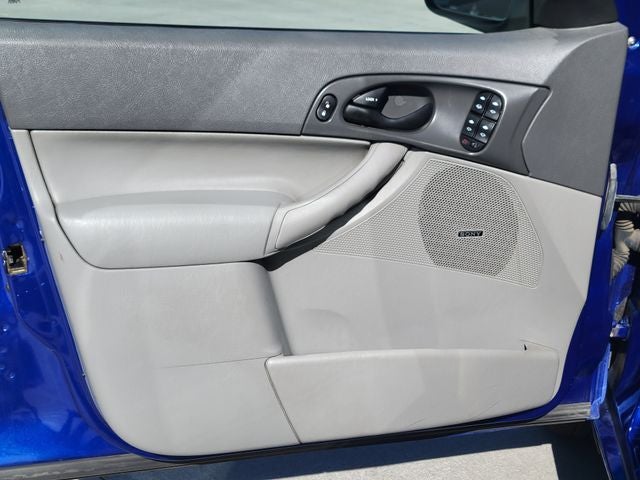 2005 Ford Focus ZX4
