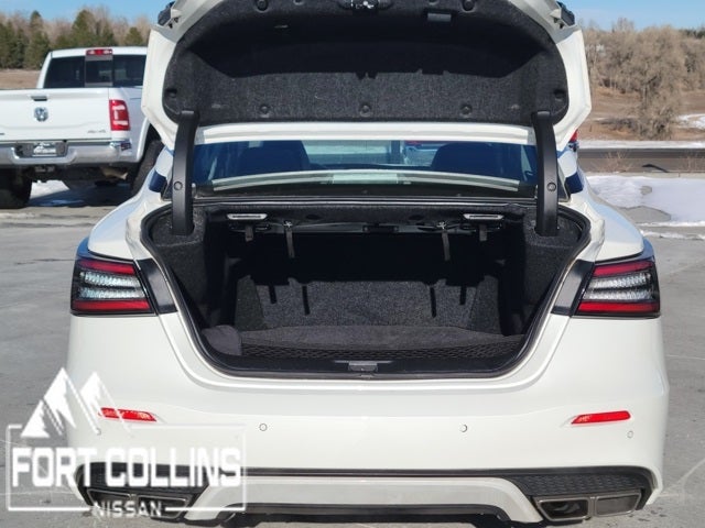 2023 Nissan Maxima SV