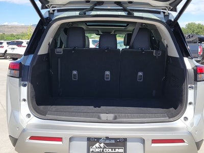 2025 Nissan Pathfinder SL