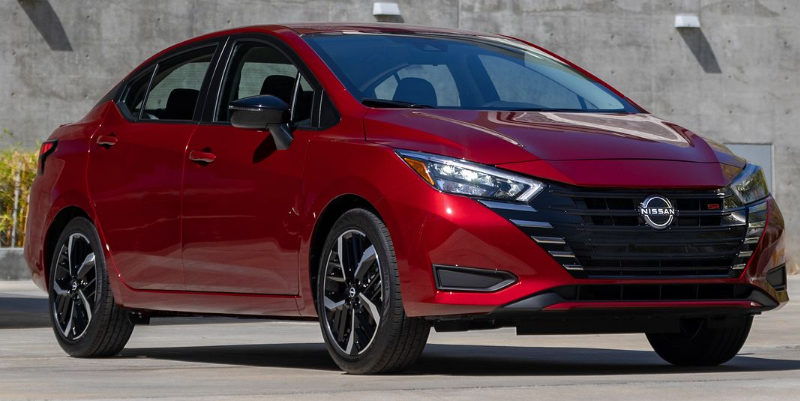 2025 NISSAN VERSA SR